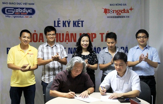 Lễ ký thỏa thuận hợp tác giữa hai báo Giáo dục Việt Nam và báo Bóng đá.